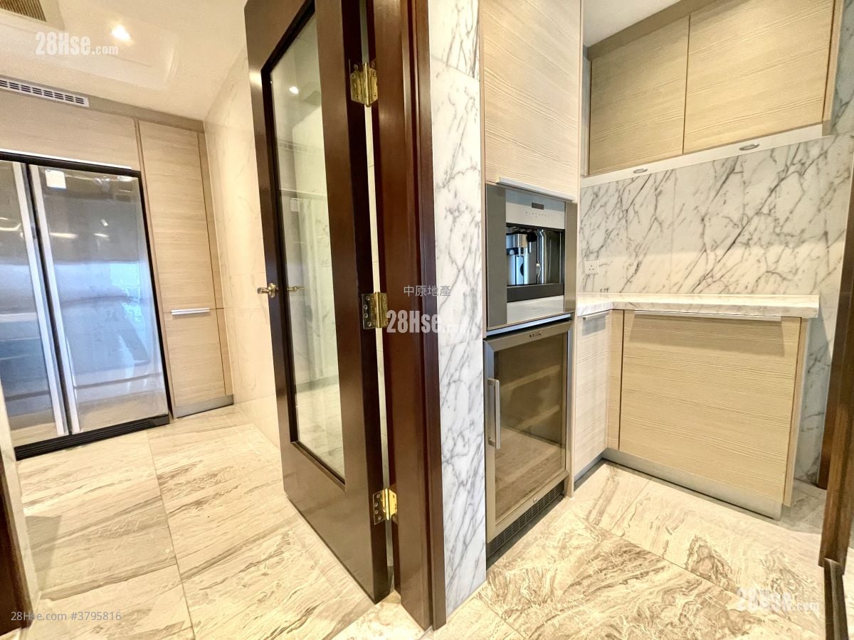 Mayfair By The Sea Rental 4 Bedrooms , 3 Bathrooms 1,691 ft²