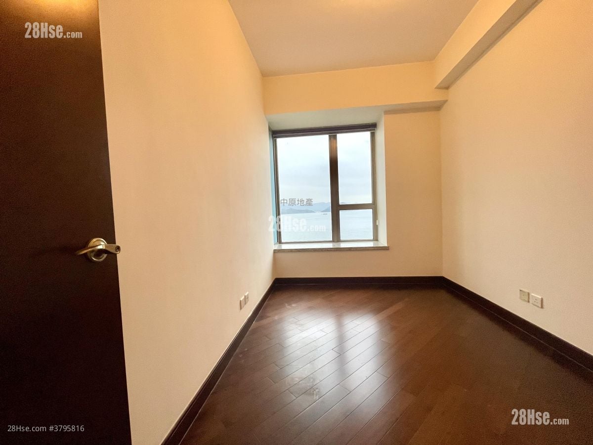 Mayfair By The Sea Rental 4 Bedrooms , 3 Bathrooms 1,691 ft²