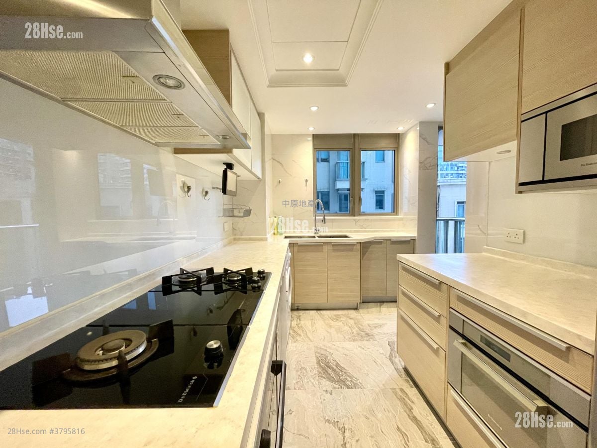 Mayfair By The Sea Rental 4 Bedrooms , 3 Bathrooms 1,691 ft²