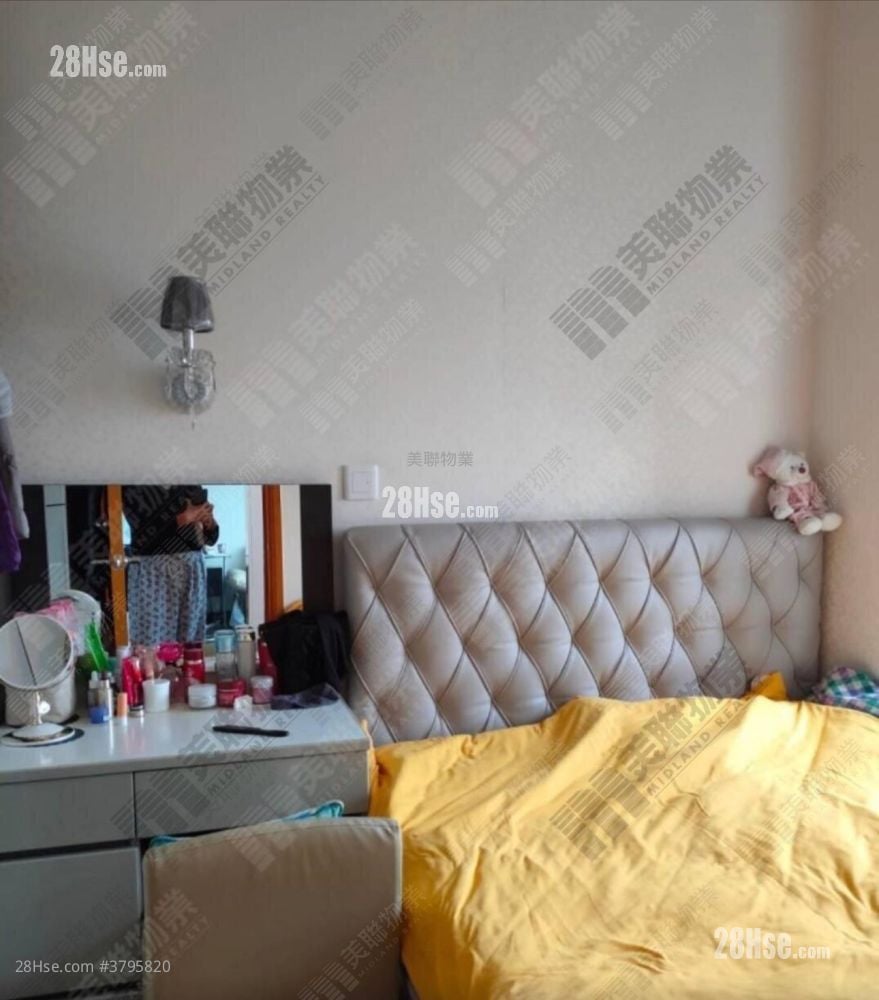 Chelsea Court Sell 2 Bedrooms , 1 Bathroom 454 ft²