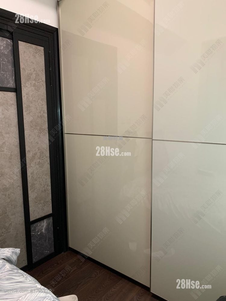 Chelsea Court Sell 2 Bedrooms , 1 Bathroom 454 ft²