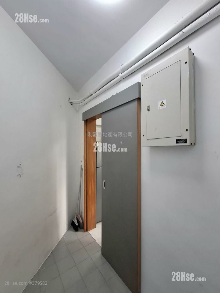 Coastal Skyline Sell 3 Bedrooms , 2 Bathrooms 781 ft²