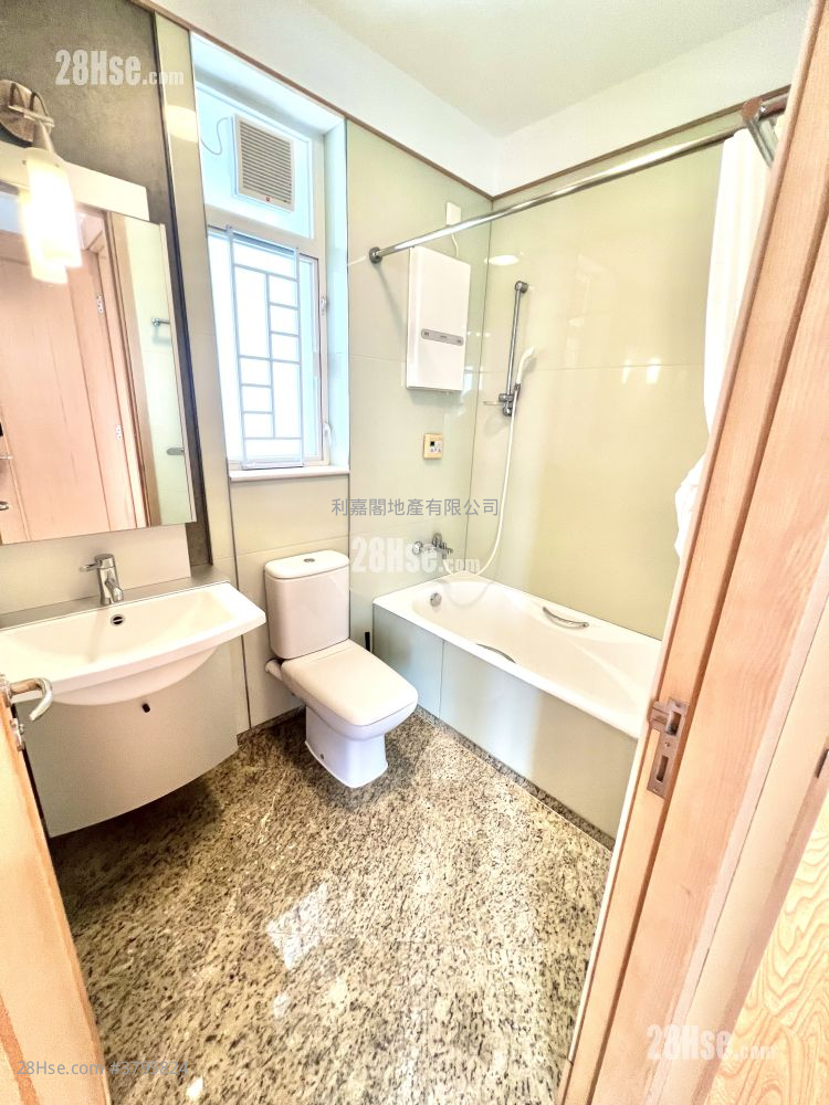 The Orchards Sell 3 Bedrooms , 2 Bathrooms 752 ft²