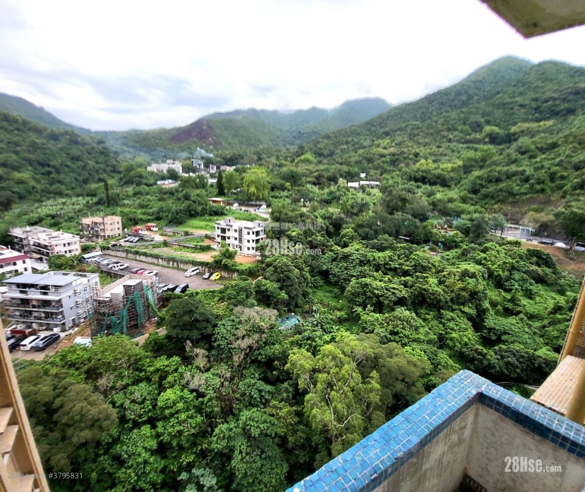 Hong Lam Court Sell 2 Bedrooms , 1 Bathroom 401 ft²