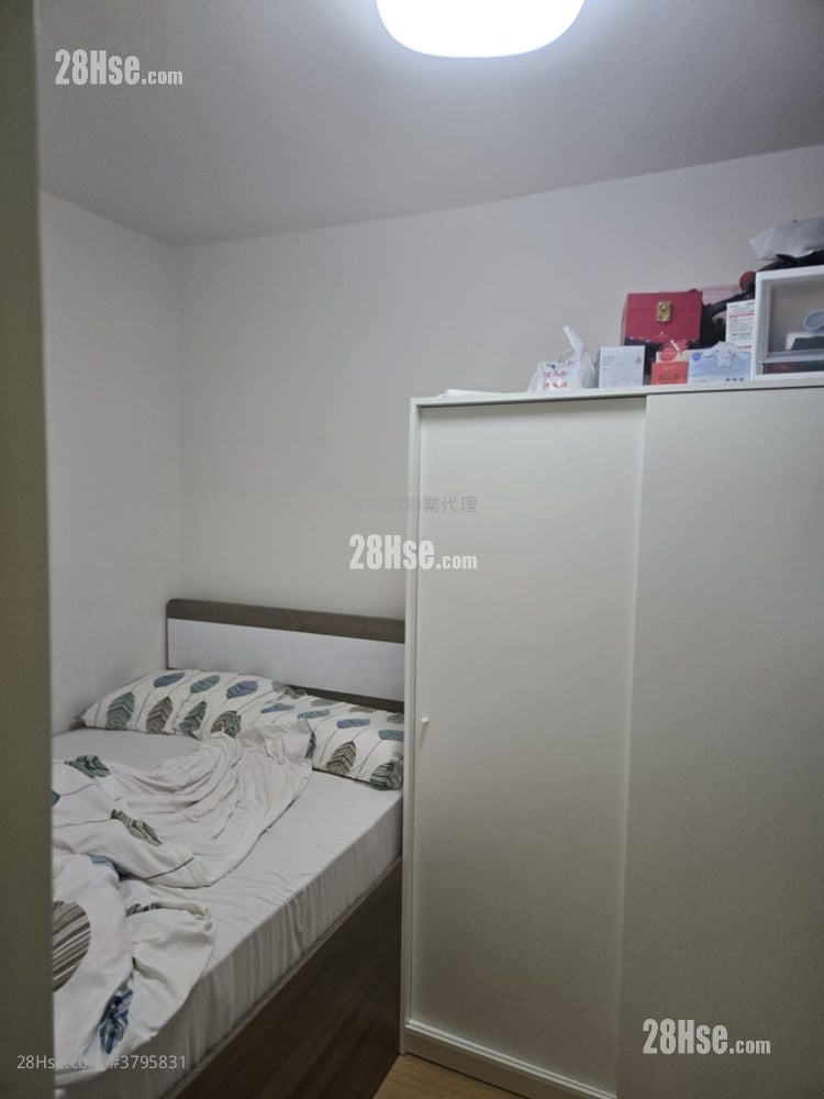 Hong Lam Court Sell 2 Bedrooms , 1 Bathroom 401 ft²