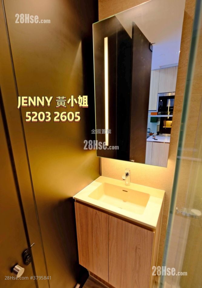 Seven Victory Avenue Rental Studio , 1 Bathroom 181 ft²