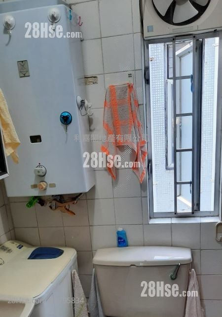 Kornhill Garden Sell 2 Bedrooms , 1 Bathroom 431 ft²