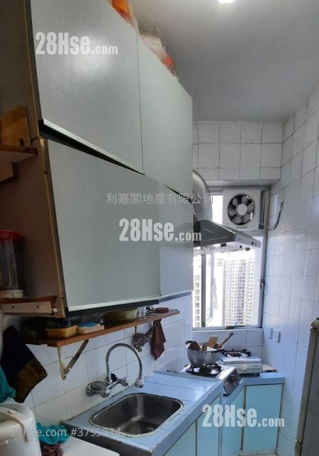 Kornhill Garden Sell 2 Bedrooms , 1 Bathroom 431 ft²