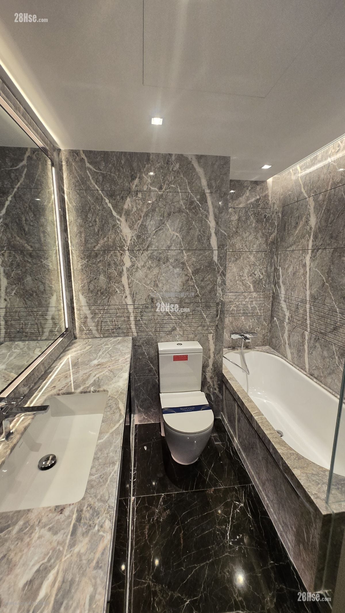 The Southside Rental 3 Bedrooms , 3 Bathrooms 963 ft²