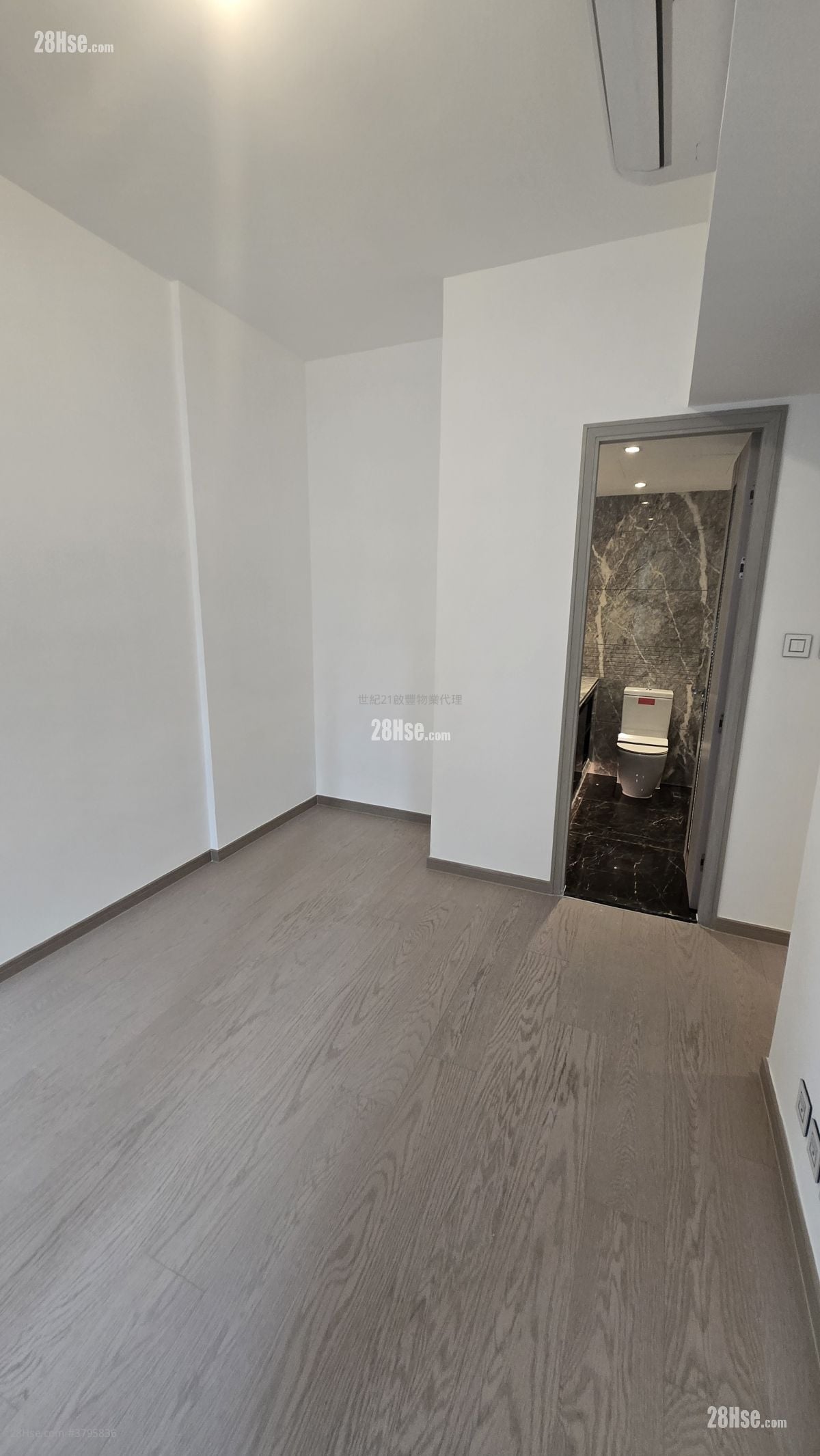 The Southside Rental 3 Bedrooms , 3 Bathrooms 963 ft²