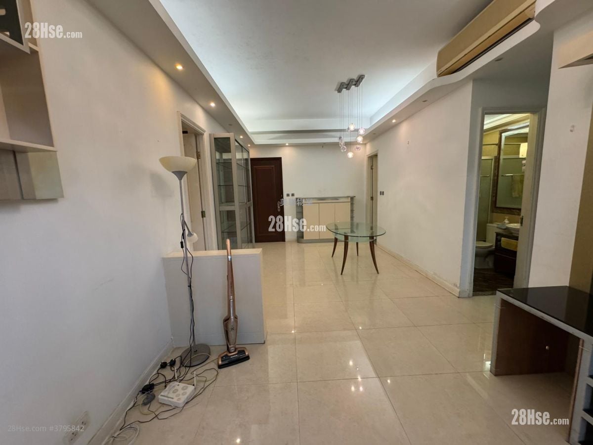 朗逸峰 售盘 3 房 931 平方尺