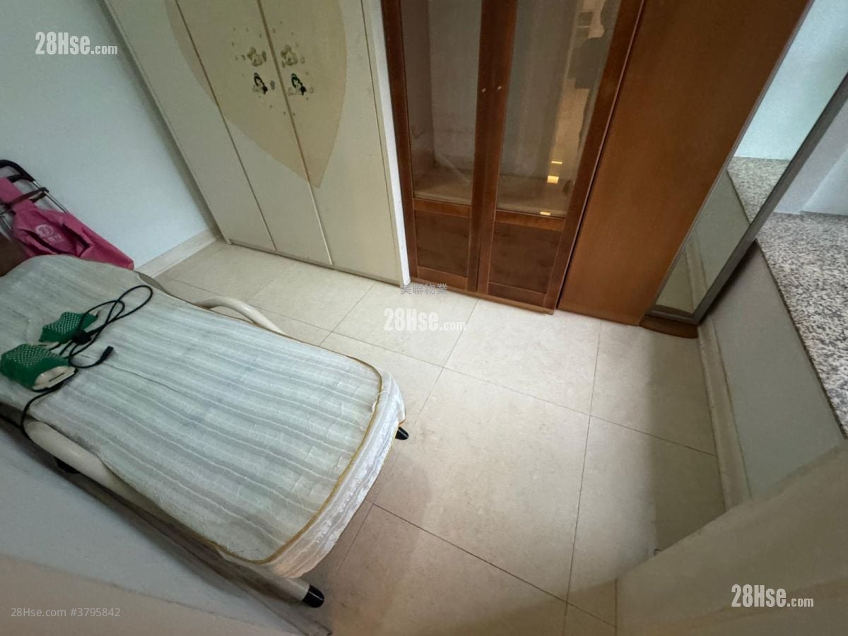 朗逸峰 售盘 3 房 931 平方尺