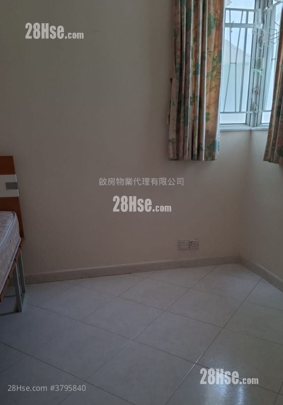 Kam Fung Court Sell 3 Bedrooms , 2 Bathrooms 637 ft²