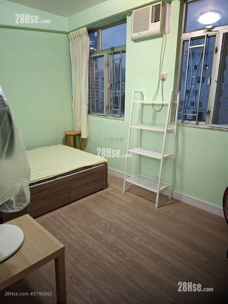 Tam Kung Mansion Sell 3 Bedrooms , 1 Bathroom 692 ft²