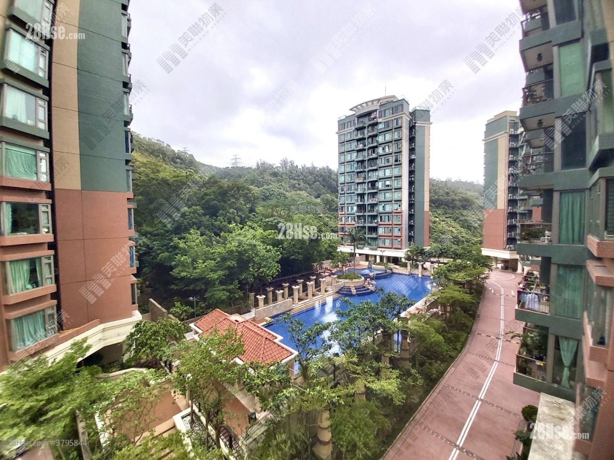 朗逸峰 售盘 2 房 634 平方尺