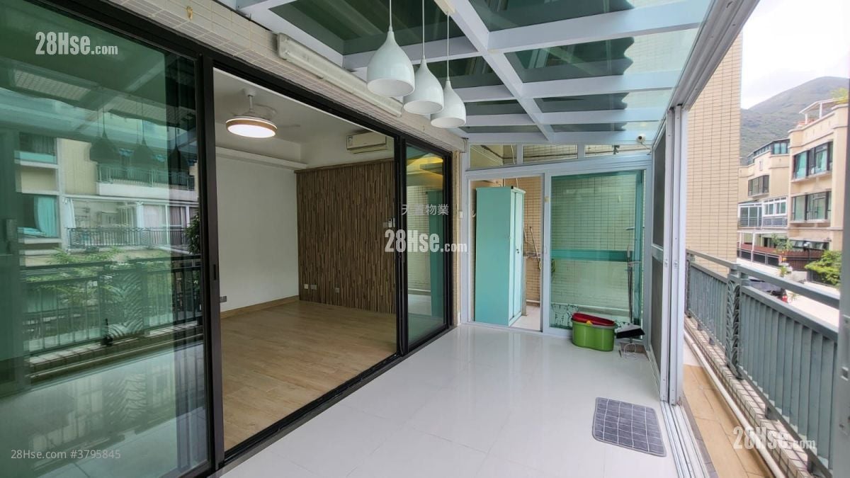 Villa Pinada House Rental 2 Bedrooms , 2 Bathrooms 589 ft²