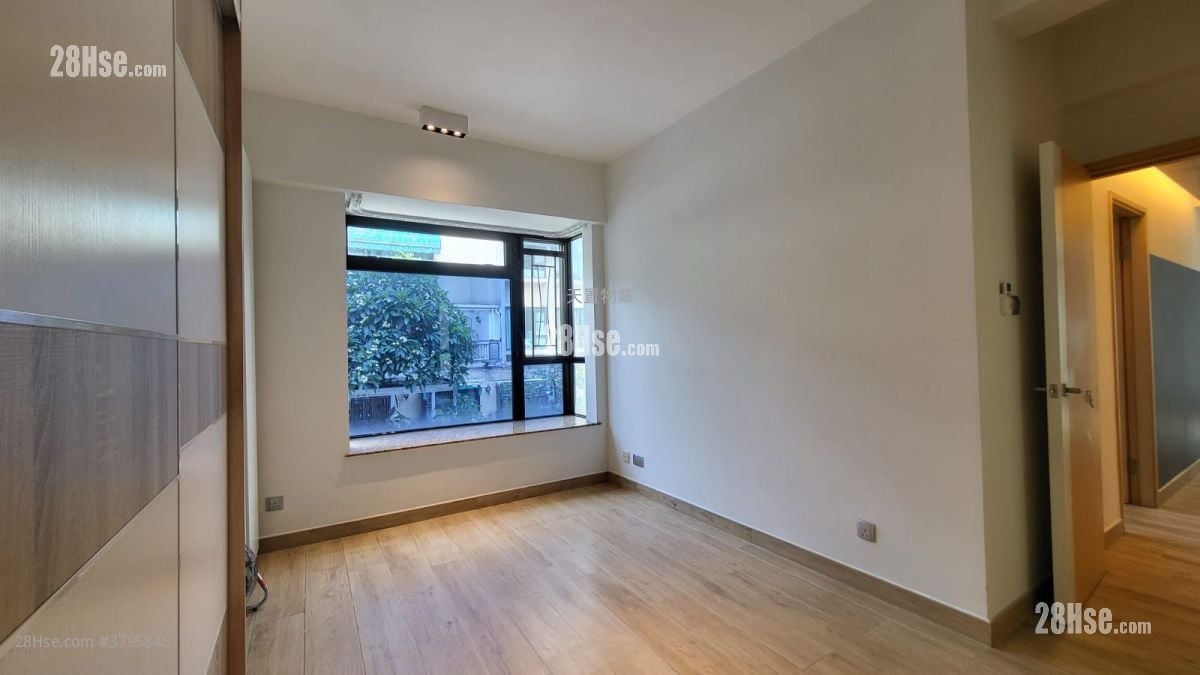 Villa Pinada House Rental 2 Bedrooms , 2 Bathrooms 589 ft²