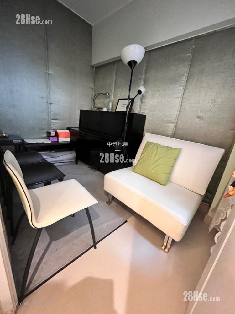 Glory House Sell 3 Bedrooms , 1 Bathroom 465 ft²