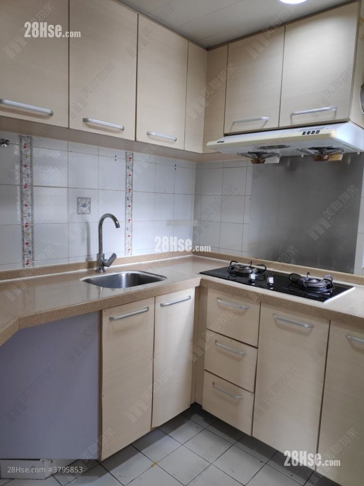 Kingswood Villas Sell 2 Bedrooms 448 ft²