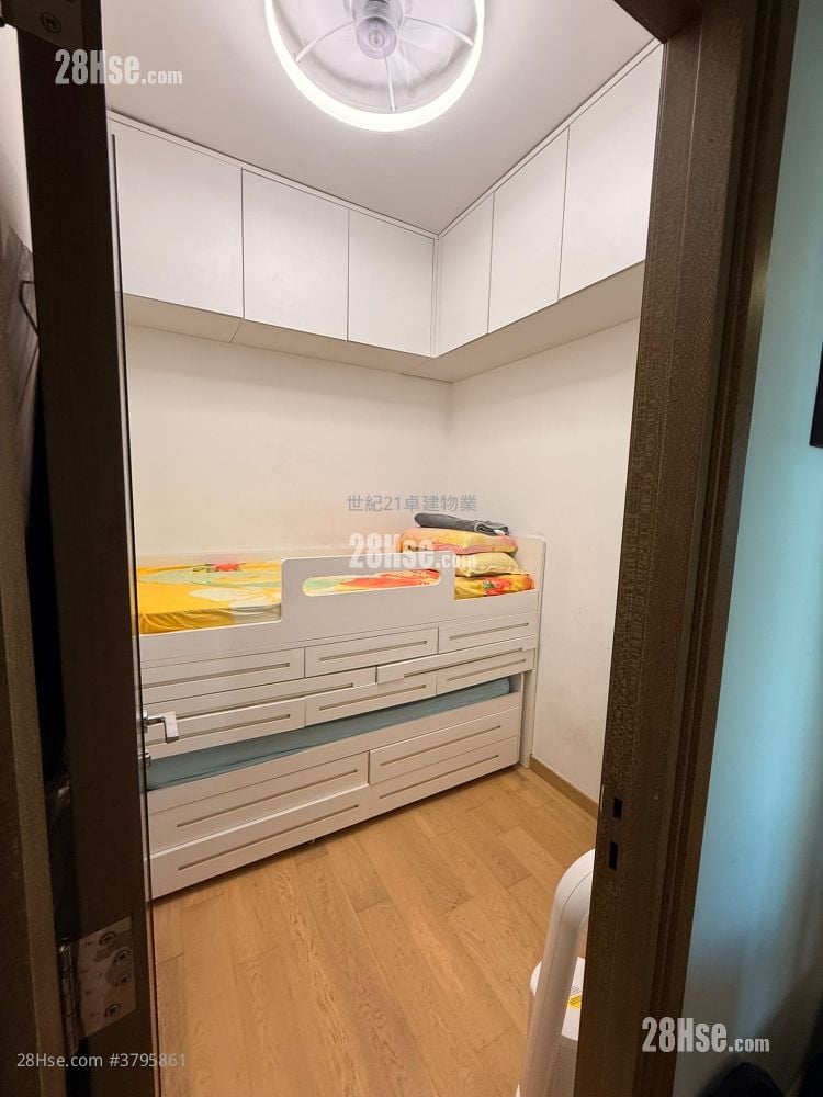 The Austin 租盘 4 房 , 2 浴室 1,290 平方尺