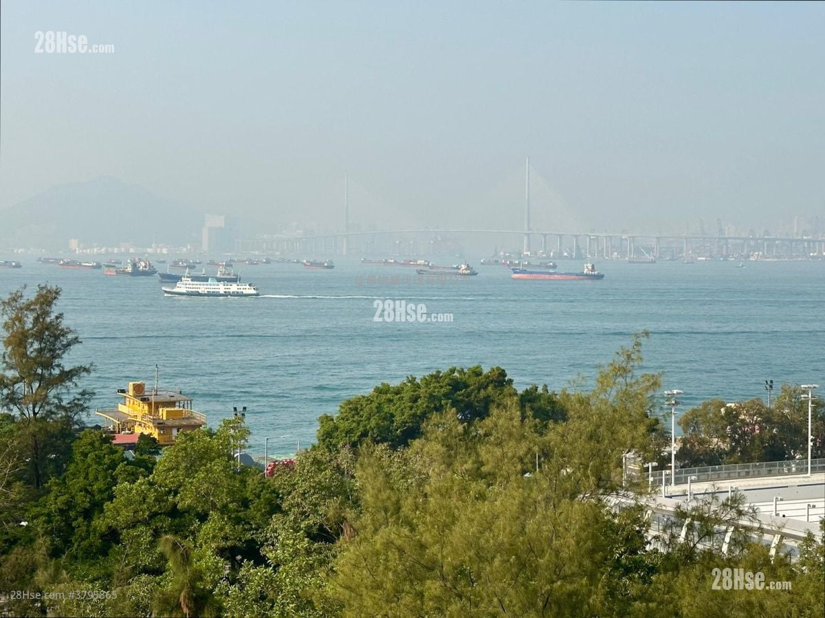 Brilliant Court Sell 2 Bedrooms , 1 Bathroom 418 ft²