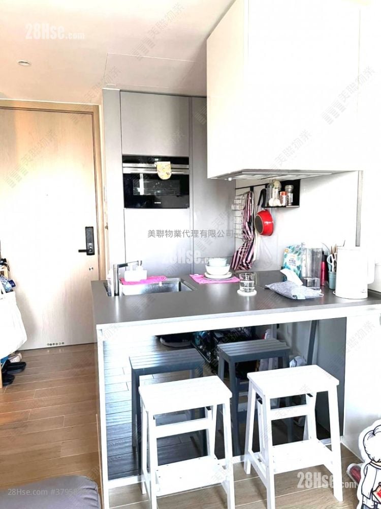 Lp6 Sell 1 Bedroom , 1 Bathroom 306 ft²