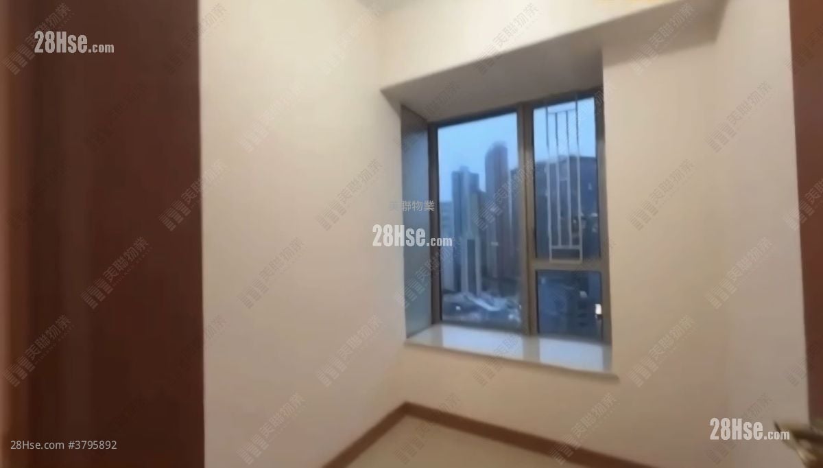 万景峯 售盘 2 房 520 平方尺