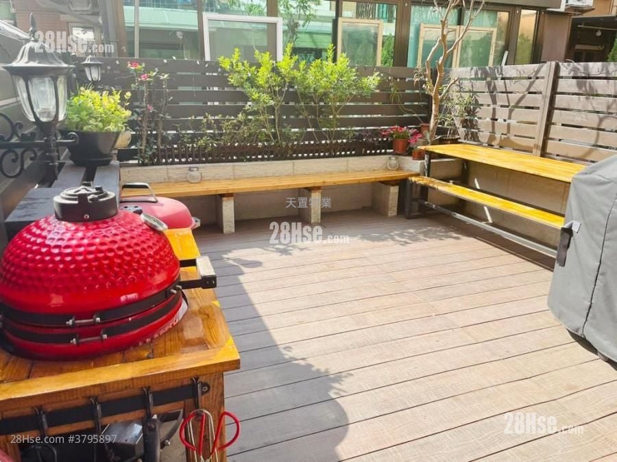 悦富豪苑 租盘 5+ 房 , 2 浴室 1,400 平方尺