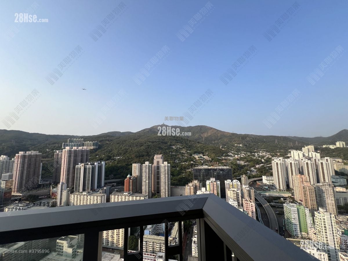 万景峯 售盘 3 房 826 平方尺