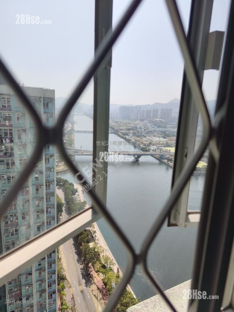 Kam Tai Court Sell 3 Bedrooms , 2 Bathrooms 650 ft²