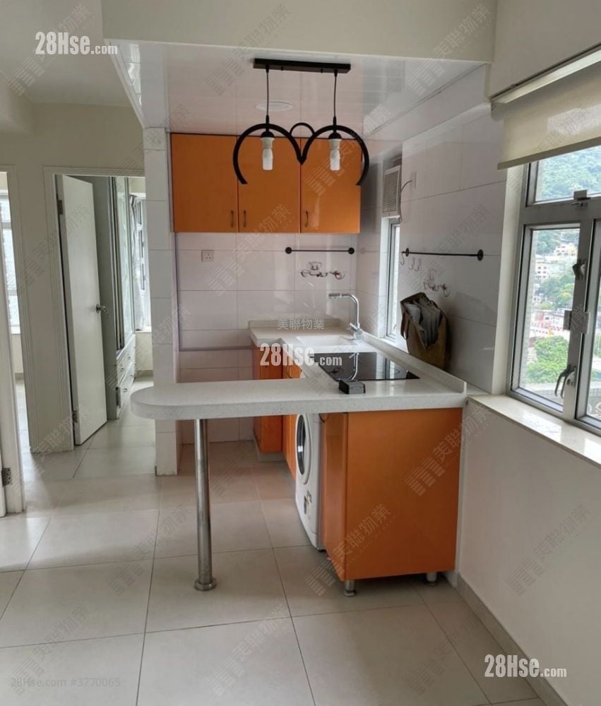 Shatin Centre Sell 3 Bedrooms , 1 Bathroom 390 ft²