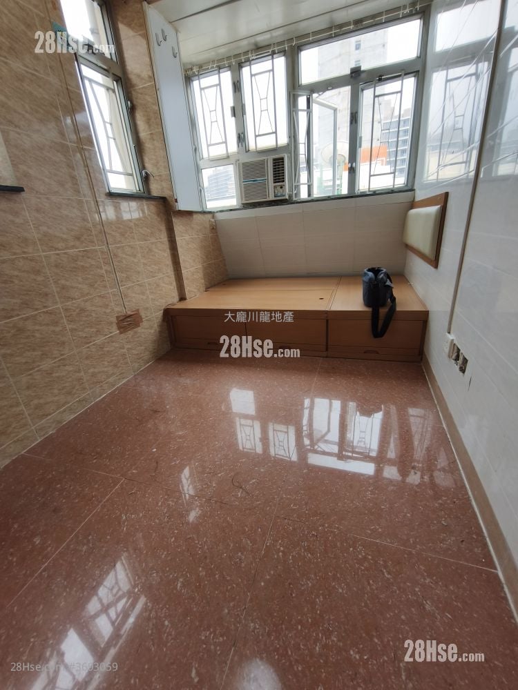 单幢楼房 租盘 开放式间隔 , 1 浴室 120 平方尺