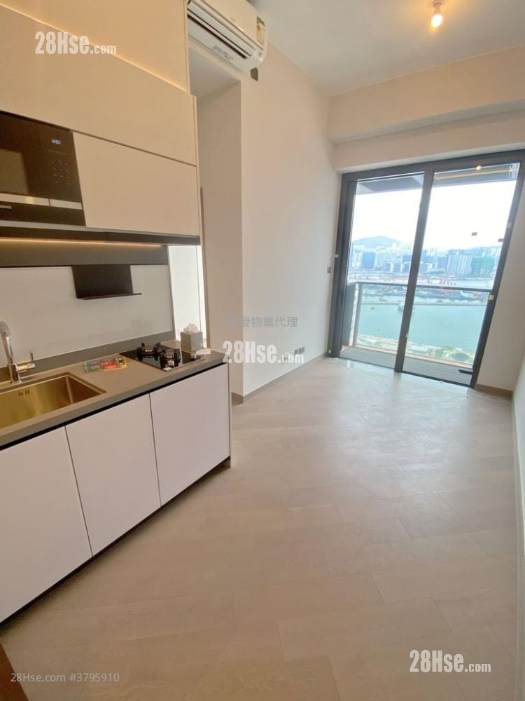 The Vantage Sell 2 Bedrooms , 2 Bathrooms 425 ft²