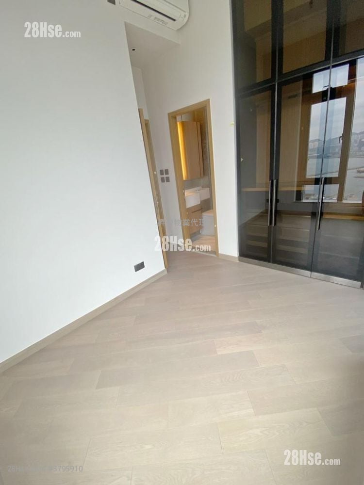 The Vantage Sell 2 Bedrooms , 2 Bathrooms 425 ft²