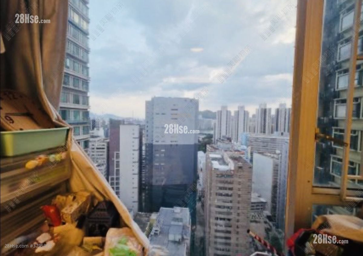 Indihome Sell 3 Bedrooms 538 ft²