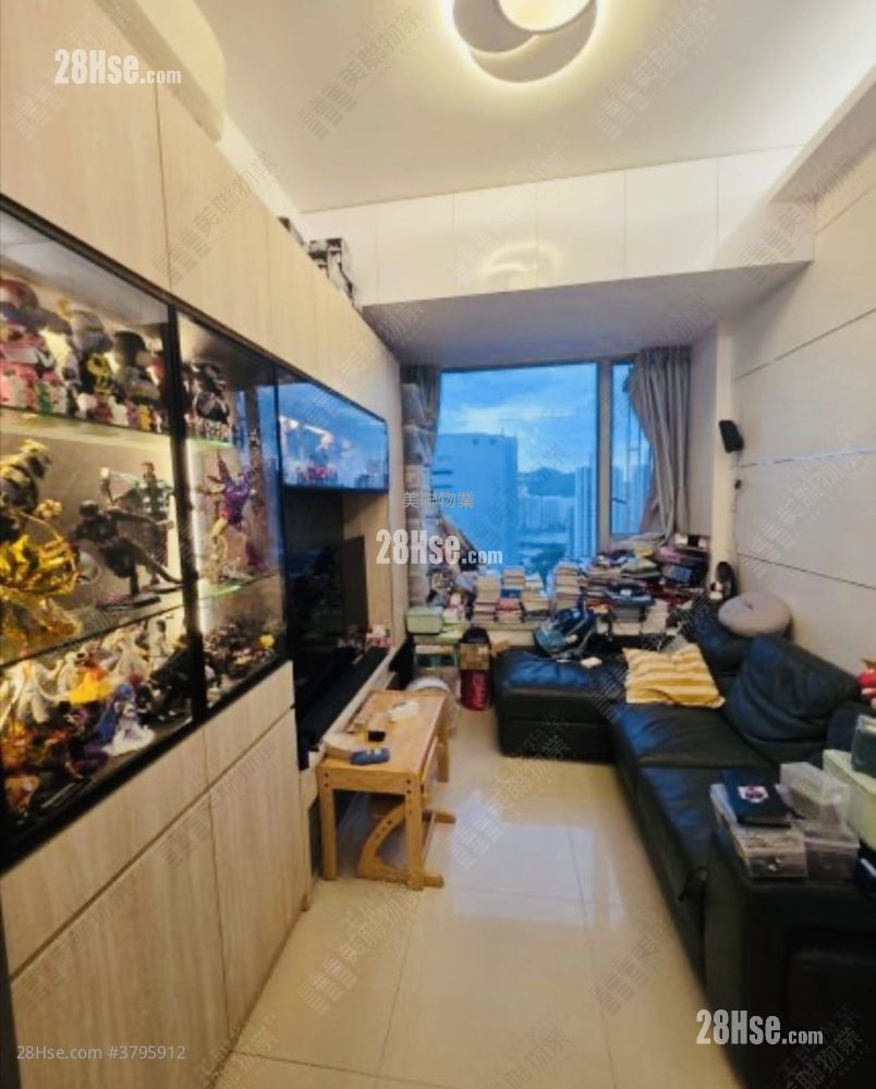 Indihome Sell 3 Bedrooms 538 ft²