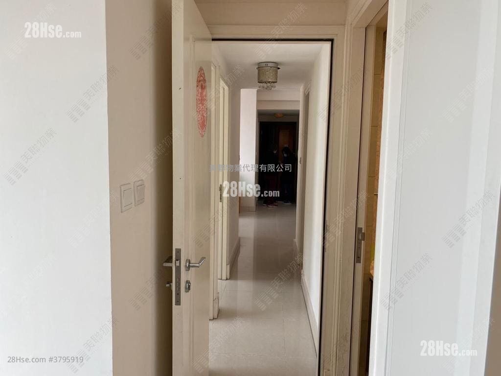 Le Prestige Sell 3 Bedrooms , 2 Bathrooms 686 ft²