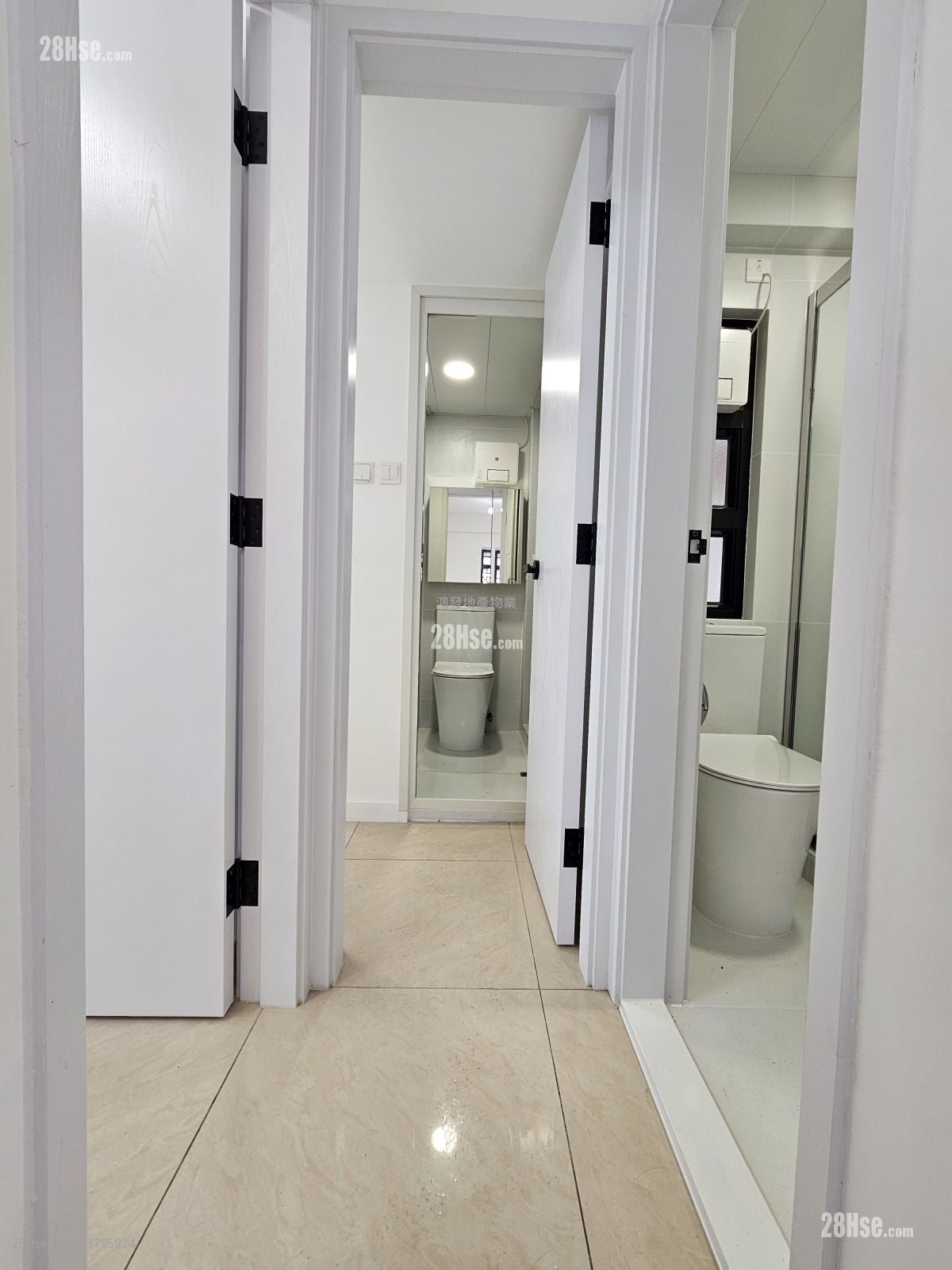 Royal Building Rental 3 Bedrooms , 2 Bathrooms 391 ft²