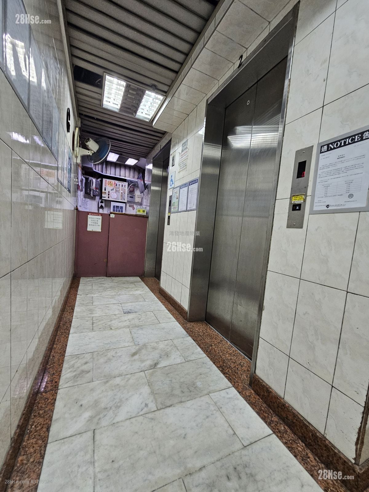 Royal Building Rental 3 Bedrooms , 2 Bathrooms 391 ft²