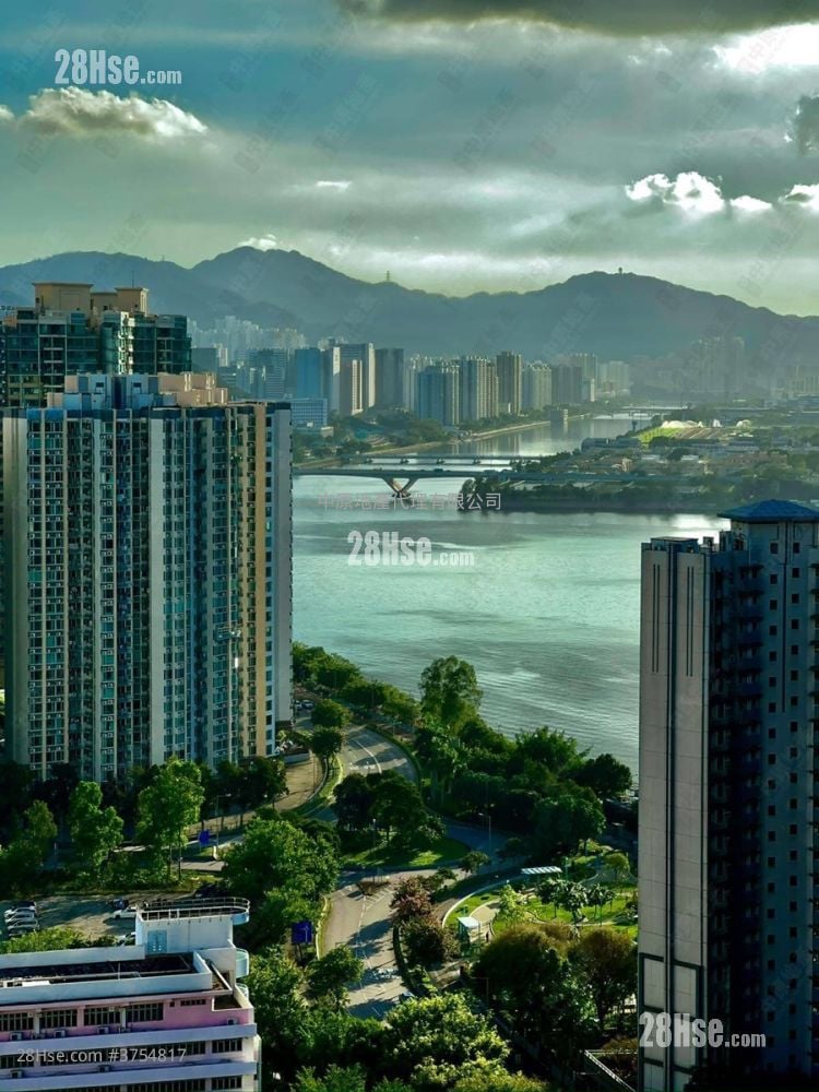 Vista Paradiso Sell 3 Bedrooms , 2 Bathrooms 733 ft²