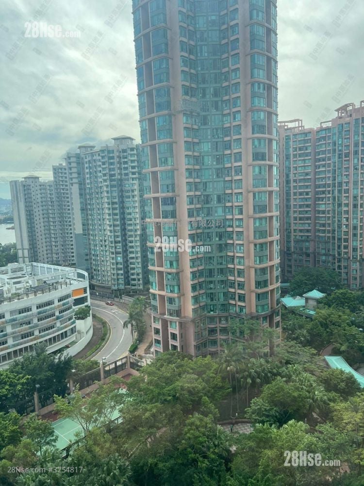 Vista Paradiso Sell 3 Bedrooms , 2 Bathrooms 733 ft²