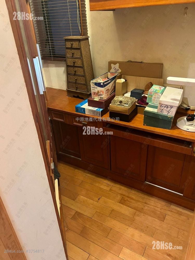 Vista Paradiso Sell 3 Bedrooms , 2 Bathrooms 733 ft²