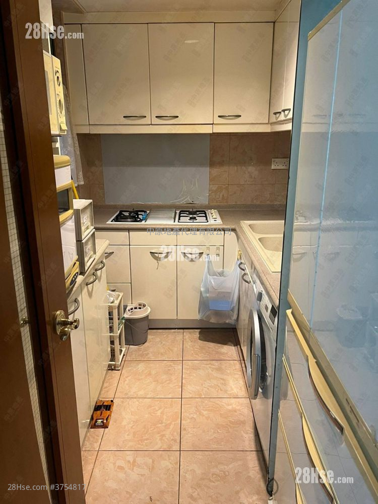 Vista Paradiso Sell 3 Bedrooms , 2 Bathrooms 733 ft²