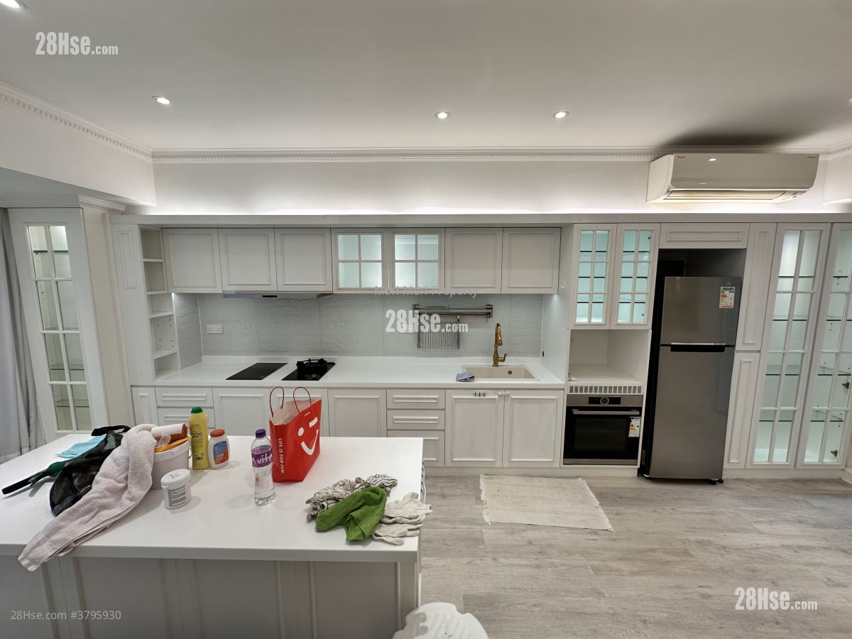 Chun Hing Mansion Rental 2 Bedrooms , 2 Bathrooms 705 ft²