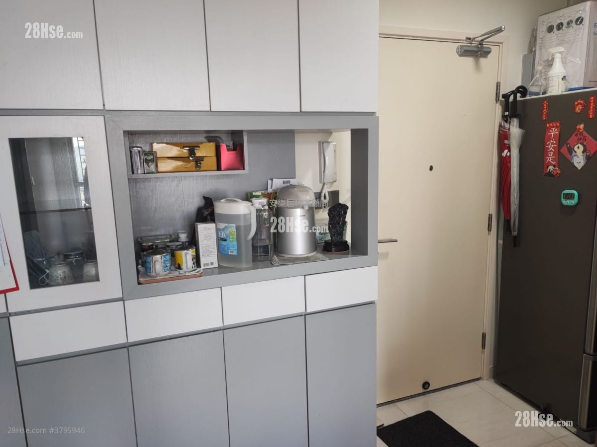 Shan Lai Court Sell 2 Bedrooms , 1 Bathroom 447 ft²