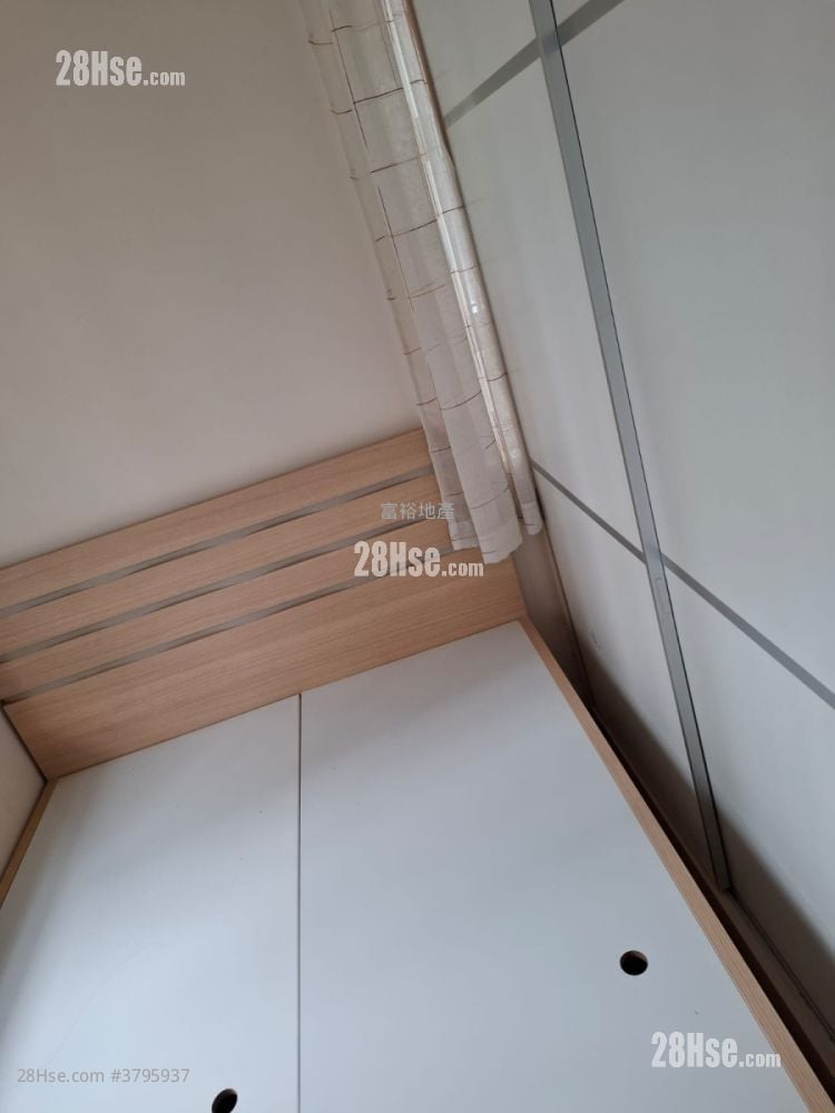 Kam Ho Mansion Rental 2 Bedrooms , 1 Bathroom 279 ft²