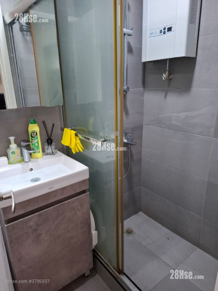 Kam Ho Mansion Rental 2 Bedrooms , 1 Bathroom 279 ft²