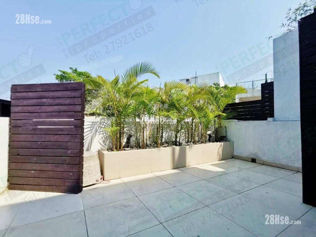 Fullway Garden Sell 3 Bedrooms 1,449 ft²