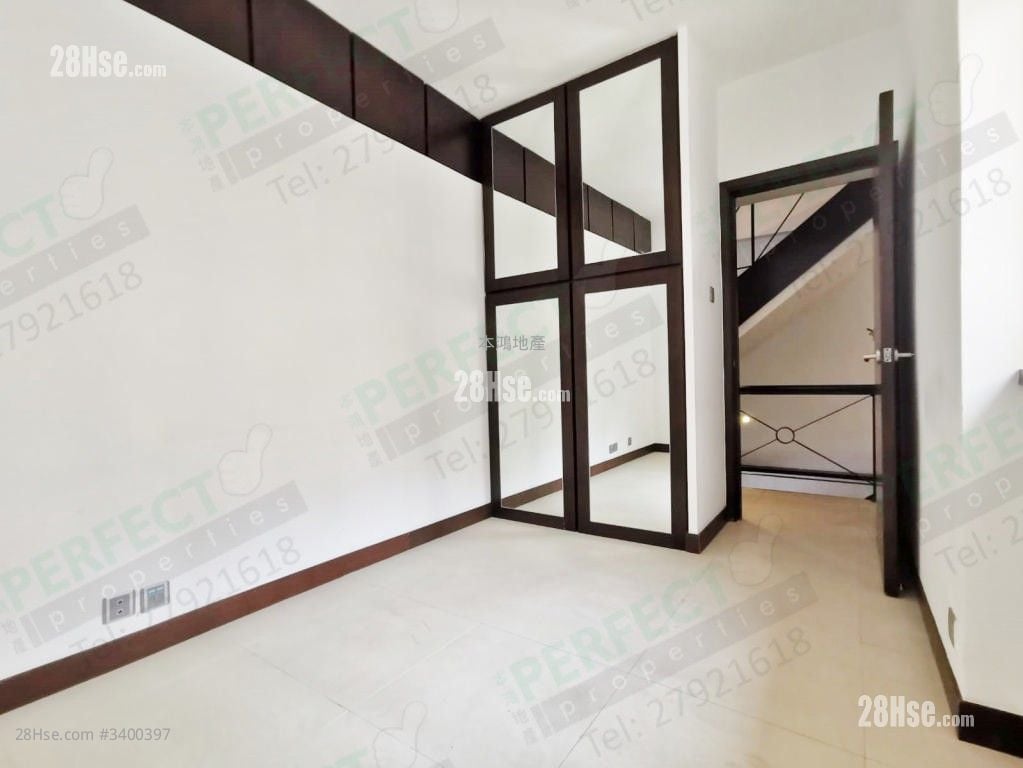 Fullway Garden Sell 3 Bedrooms 1,449 ft²