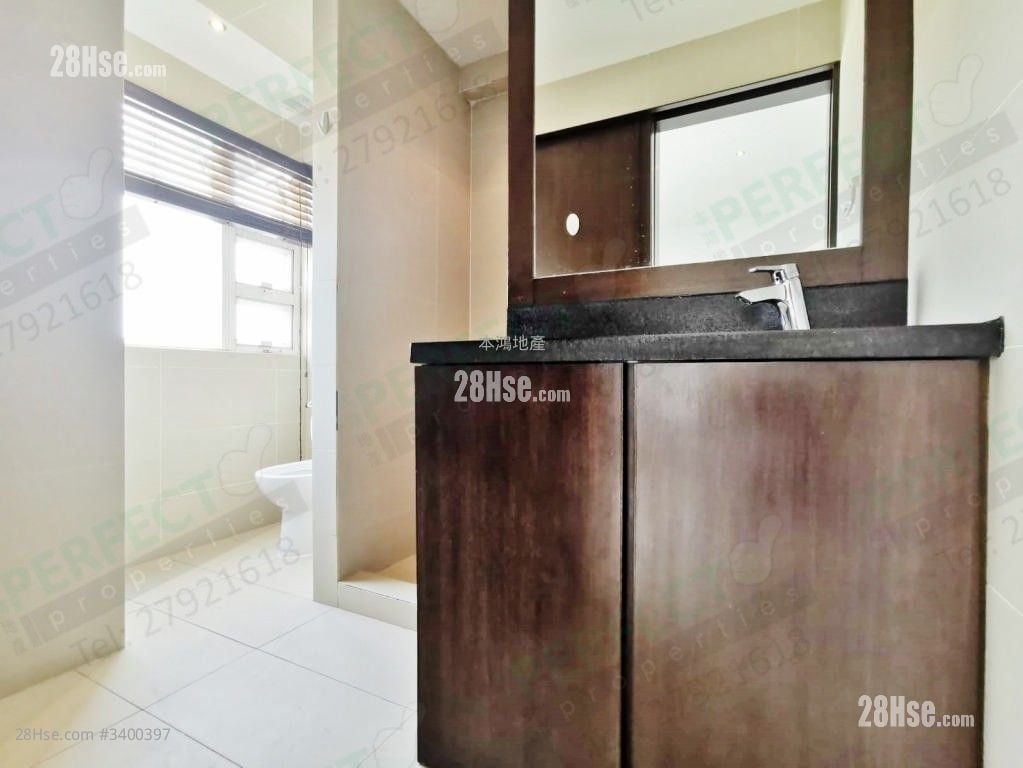 Fullway Garden Sell 3 Bedrooms 1,449 ft²